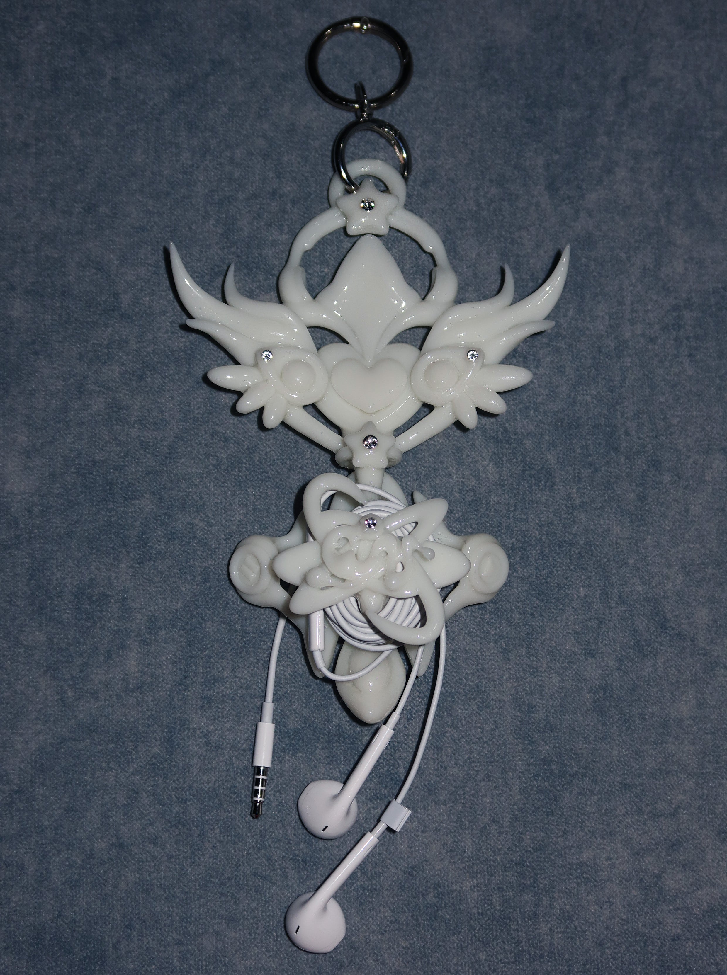 EARPHONE HOLDER 𝙀𝘼𝙍𝙏𝙃 𝘾𝙊𝙉𝙉𝙀𝘾𝙏𝙄𝙊𝙉 𝙒𝘼𝙉𝘿 - JELLY WHITE ⌒(ゝ。∂) ᯓ★