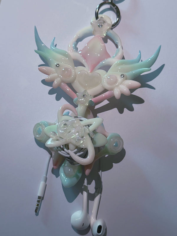 EARPHONE HOLDER 𝙀𝘼𝙍𝙏𝙃 𝘾𝙊𝙉𝙉𝙀𝘾𝙏𝙄𝙊𝙉 𝙒𝘼𝙉𝘿 - JELLY PINK ⌒(ゝ。∂) ᯓ★